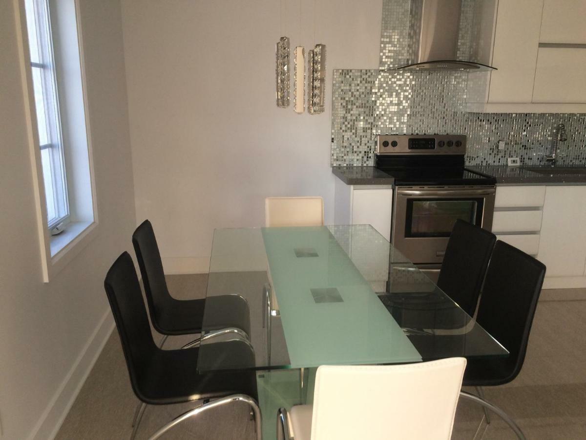 Luxury Two Story Villa Unit A 拉瓦尔 外观 照片